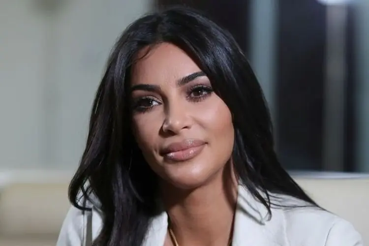 3 Rumah Termahal Selebriti di California, Rumah Kim Kardashian Seharga Pulau?