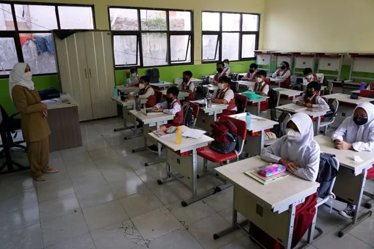 Foto: PTM 100 Persen di Kota Bandung Dilaksanakan di 330 Sekolah