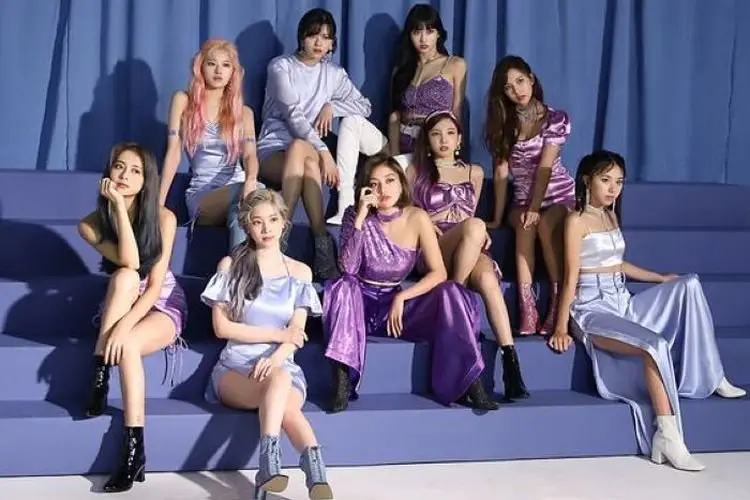 Selamat! Twice Habiskan 8 Minggu Berturut-turur di Billboard Chart Top 200 Albums