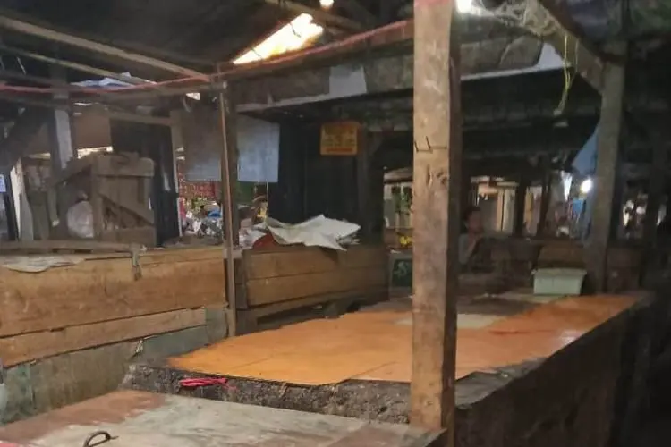 Pedagang Pasar Induk Garut Mogok Berjualan Lantaran Harga Daging Ayam Meroket