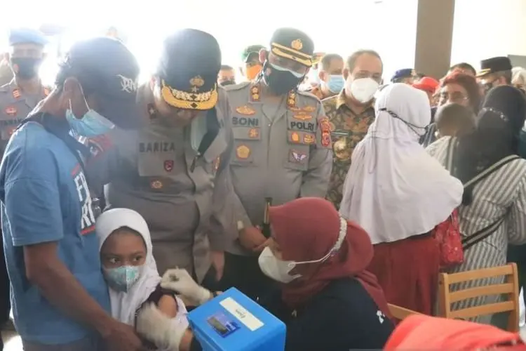 Unik, Vaksinasi Anak di Pangandaran Dilakukan di Arena Wisata Akuarium
