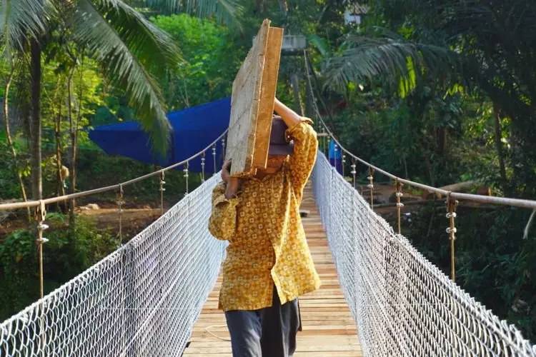 Alhamdulillah,  Ciamis Punya Jembatan Gantung Gantung, Warga Dua Desa Gak Susah Lagi Nyebrang