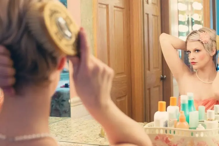 6 Tips Mudah Merawat Rambut Rusak Karena Alat Pemanas