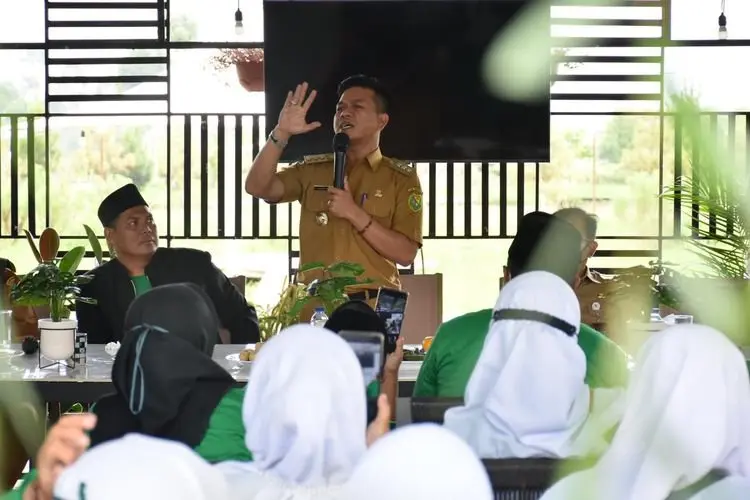  Dadang Minta Guru Ngaji Lebih Termotivasi Ajarkan Ilmu Agama
