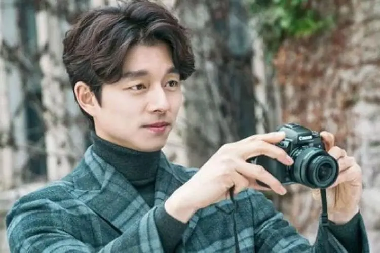 Intip Gaya Fesyen Andalan Gong Yoo Supaya Terlihat Kece Diusia Hampir 50 Tahun