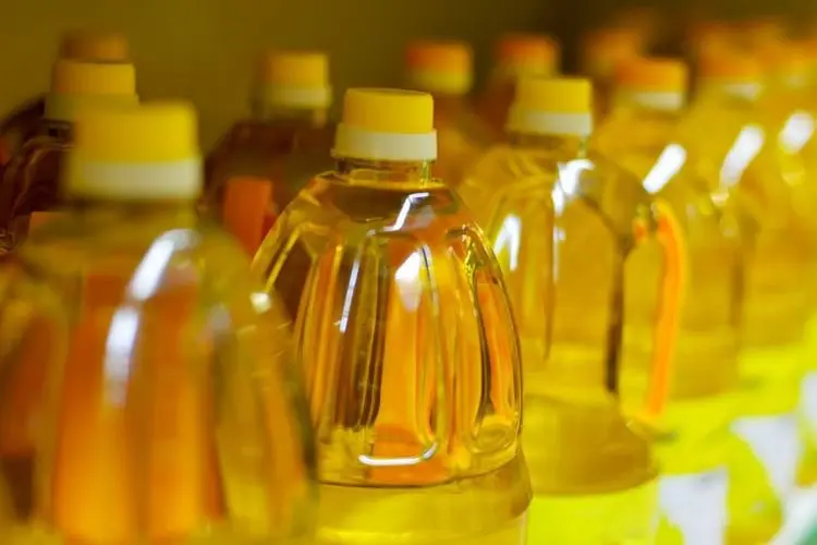 Ibu-ibu Jangan Panik! Catat Jadwal Pemerintah Salurkan Minyak Goreng Murah Rp14 Ribu Per Liter di Sini