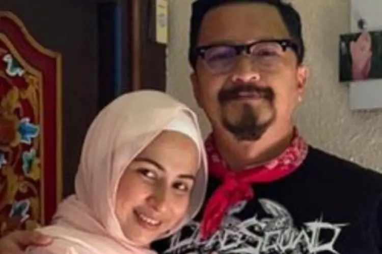 Publik Geram Atas Pernyataan Arteria Dahlan Soal Bahasa Sunda, Berani Banget Ferry Maryadi Lontarkan Sindiran