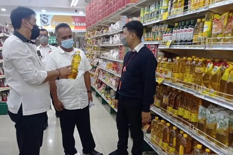Cianjur Pastikan Harga Minyak Goreng Rata Rp14 Ribu di Semua Ritel