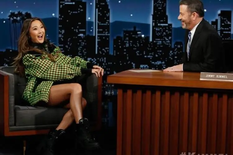 Undang Ashley Park, Jimmy Kimmel Samakan âBTS Feverâ dengan Covid-19, ARMY: Rasisme Bukan Lelucon!