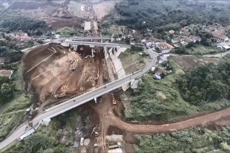 Ridwan Kamil Usulkan Tol Cisumdawu Gunakan Nama Tokoh Sunda Ali Sadikin
