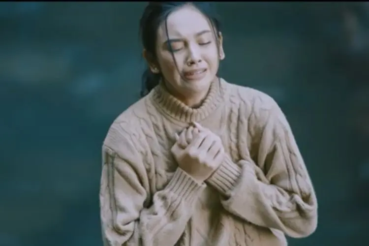 Menyayat Hati, Ini Lirik Lagu Dibanding Dia - Lyodra
