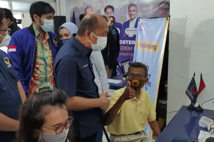 Nasdem Kota Bandung Gelar Vaksinasi Booster Bagi Lansia