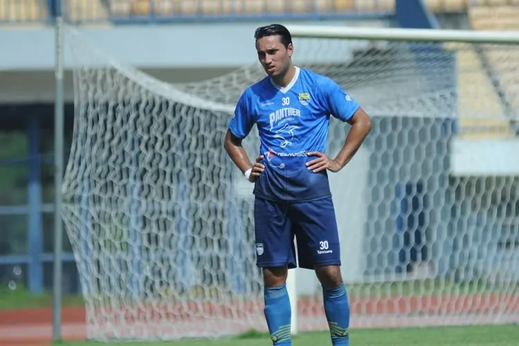 Lini Serang Persikabo Ngeri, Ezra Walian Minta Persib Lakukan Ini!
