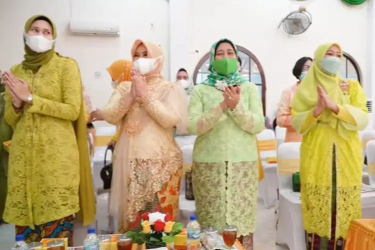 Masih Unggah Video YouTube, Istri Bupati Langkat Dikritik Netizen