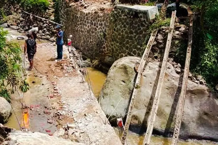 Jembatan Penghubung di Kampung Bungbulang KBB Segera Dibangun Ulang