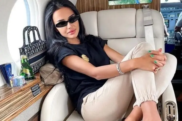Mengejutkan! Tarif Yana Orfeeva sang 'Kekasih Gelap' Pangeran Arab, Sehari Dapat Rp77 Juta