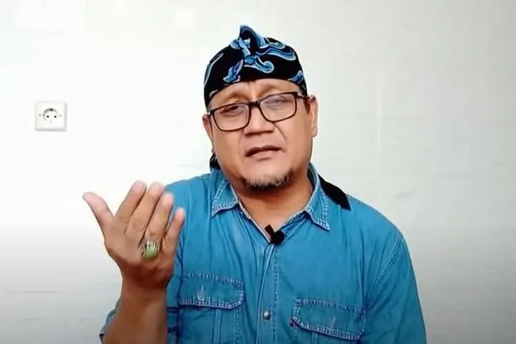 Penuhi Panggilan Penyidik, Edy Mulyadi Bawa Alat Mandi dan Pakaian, Buat Apa?