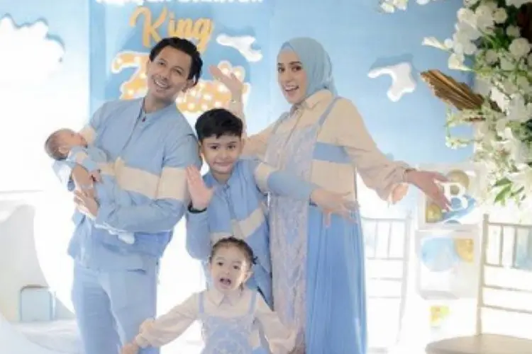 Sempat Trending, Begini Penjelasan Fairuz A Rafiq dan Sonny Septian Terkait Bayinya yang Langsung Dikhitan