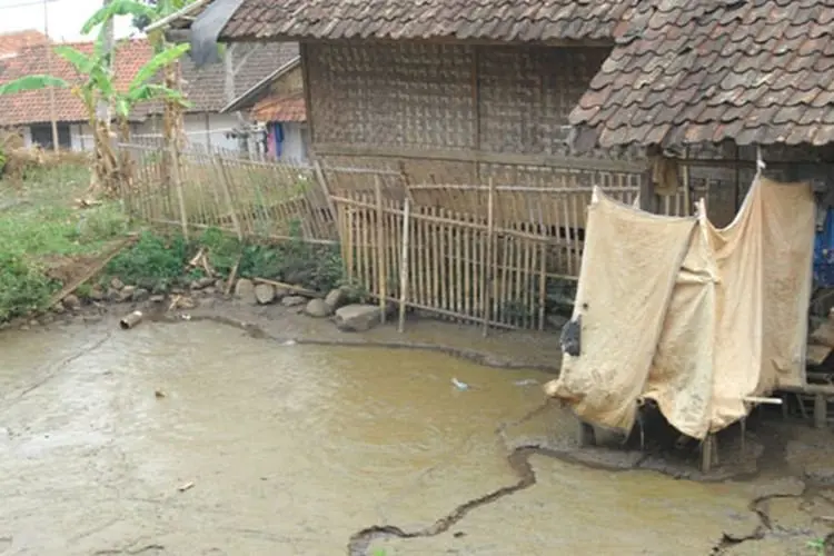 Dukung 100 Persen Stop BAB Sembarangan, Pemkab Garut Salurkan Bantuan 3.750 Kloset