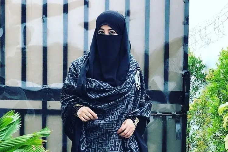 Umi Pipik Beri Tanggapan Soal Wanda Hara yang Kenakan Cadar di Kajian Ustadz Hanan Attaki