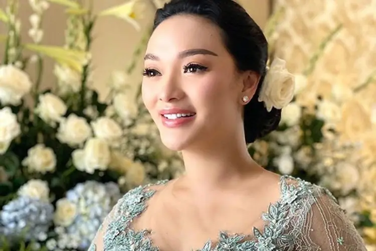Zaskia Gotik Dikabarkan Hamil Anak Kedua, Disambut Tangis Putri Sambung