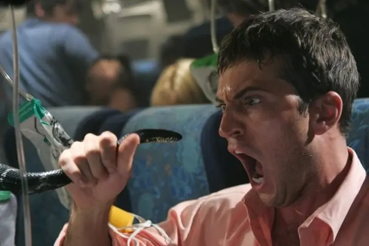 Sinopsis Film Snakes on a Plane: Serangan Ular di Pesawat, Tayang Malam Ini di Bioskop TransTV