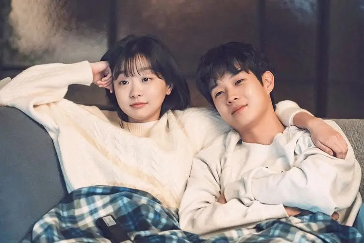 'Our Beloved Summer' Tamat, Kim Da Mi Ungkap Pengalaman Kerja Bareng Choi Woo Shik