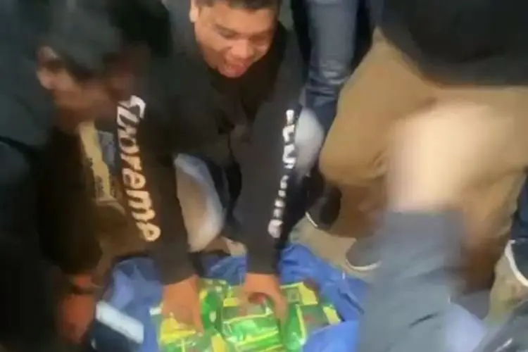 Disembunyikan Dalam Pikap, Polisi Gagalkan Penyelundupan Sabu Seberat 16 Kilogram Dari Medan