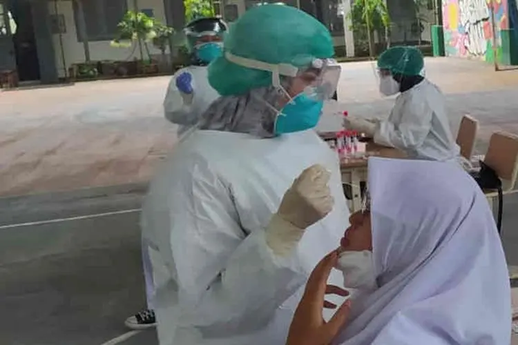 Virus Corona Obok-obok PTM 100 Persen, Sejumlah Siswa Terkonfirmasi Terpapar