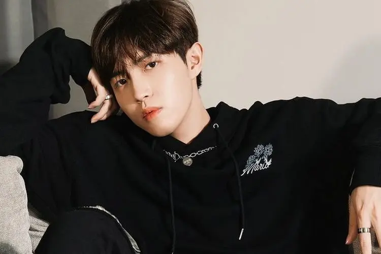 Kontak dengan Staf yang Terinfeksi Virus Corona, Kim Jae Hwan eks Wanna One Positif Covid-19