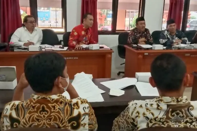 Raperda PBG Ngambang, DPRD Cirebon Menduga Ada Kepentingan Lain PUTR