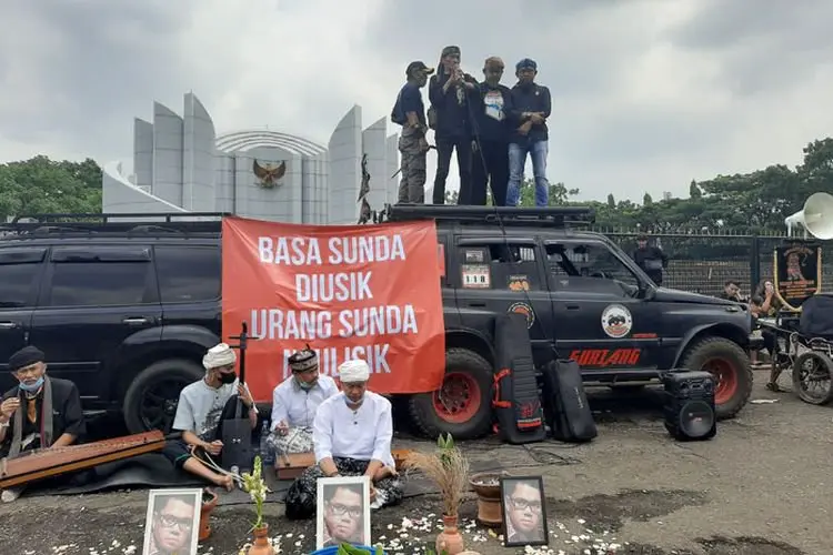 Masyarakat Penutur Bahasa Sunda dan Aliansi Masyarakat Sunda Tuntut Arteria Dahlan Dipecat