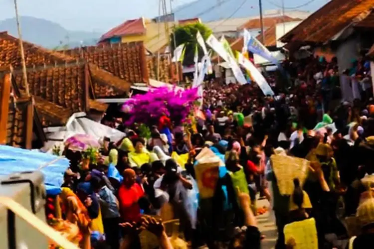 Upacara Hajat Buruan, Tradisi Ungkap Rasa Syukur Masyarakat Cikareumbi Lembang yang Terus Berlangsung