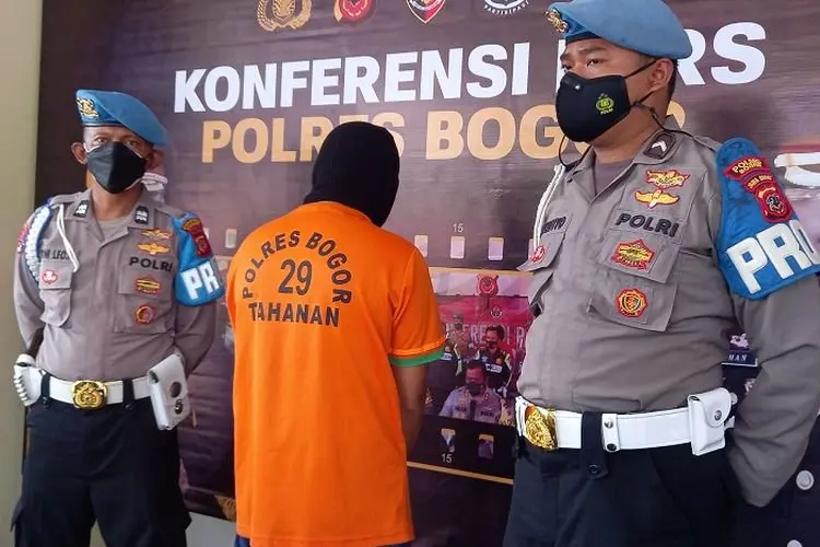 Begini Modus Aksi Pornografi Pelatih Futsal Cabul Bogor, dari Janji Tim Inti Hingga Hadiah Sepatu Calon Korban