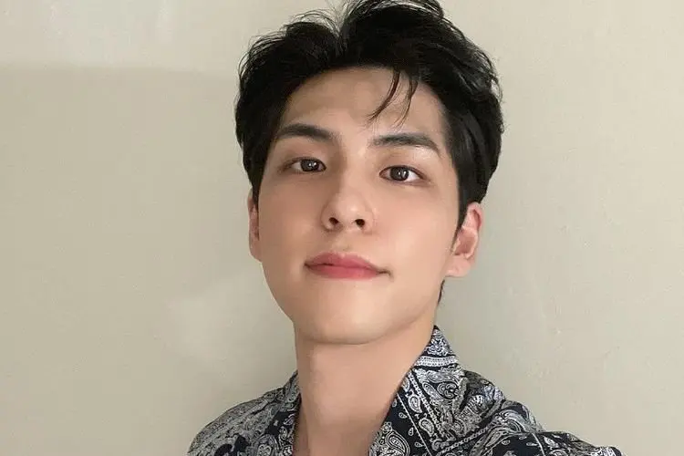 Wonpil DAY6 Positif Covid-19, Semua Jadwal Aktivitas Mendatang Dibatalkan