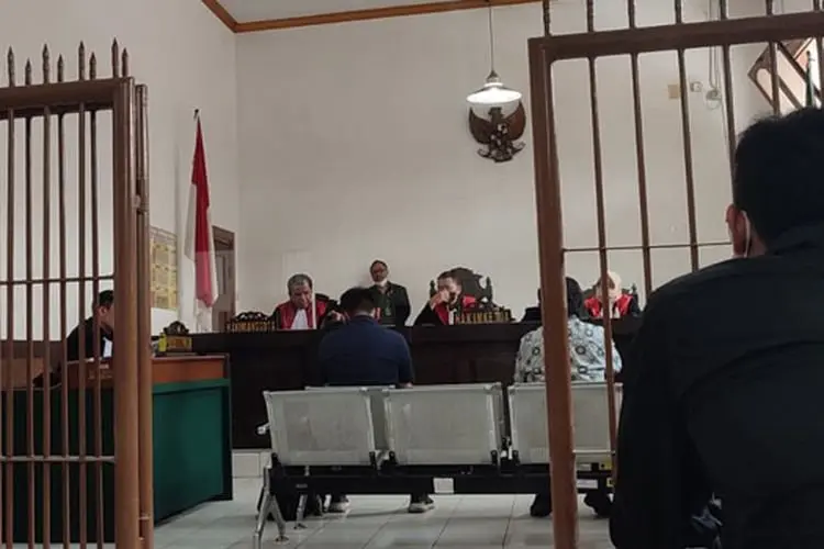 Lantaran Bikin Merek Palsu, Pengusaha Pakaian Diseret ke Persidangan