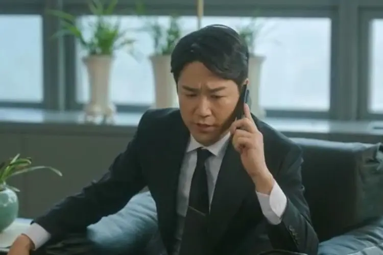 Sinopsis Ghost Doctor Episode 13: Han Seung Won Panik, Go Seung Tak Temukan agar Cha Young Min Sadar