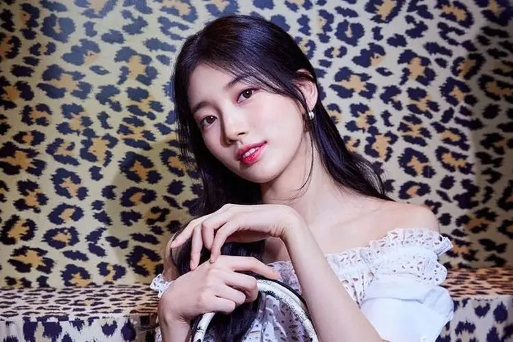 Suzy Akan Merilis Single Digital Pertamanya 'Satellite' Setelah 4 Tahun Hiatus Jadi Penyanyi