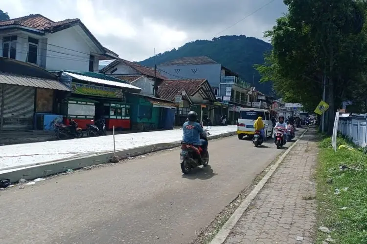 Pengerjaan Jalan Selacau, Cisokan Hingga Rongga KBB Mandeg, Imbasnya Macet dan Kecelakaan