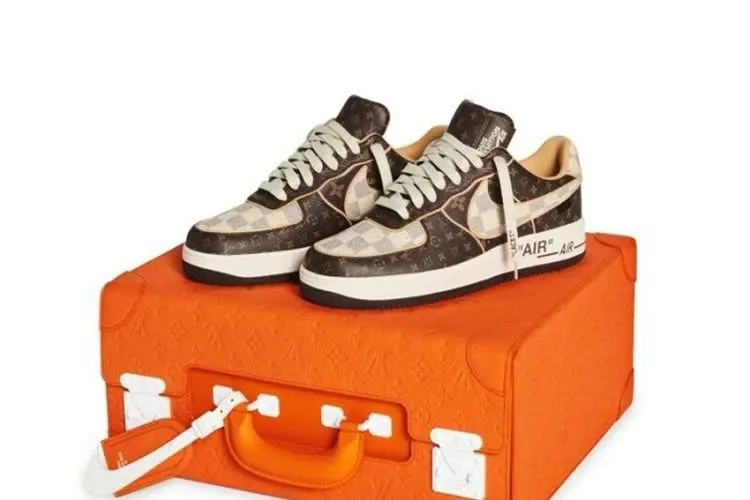 Ngeri! 200 Pasang Sepatu Virgil Abloh Terjual Rp358 Miliar