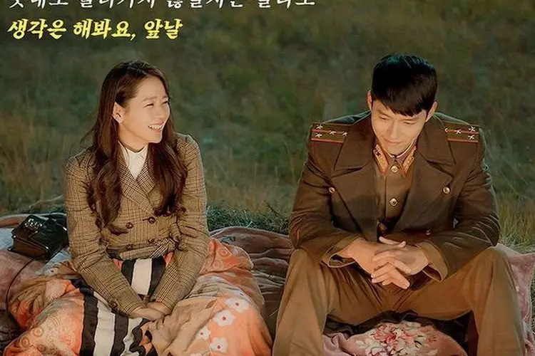 Sambil Tersipu Malu, Son Ye Jin Sebut Hyun Bin Cinta Pertama dan Terakhirnya