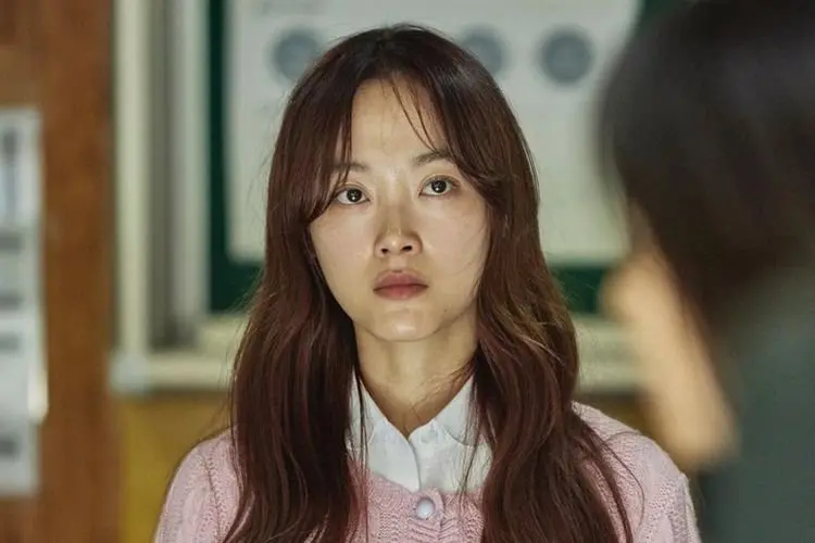 Lee Yoo Mi 'All Of Us Are Dead' Mengaku Sempat Ingin Operasi Plastik Sebelum Debut
