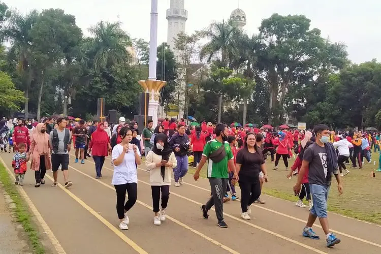 PPKM Level 3 Gak Ngaruh, Lapangan Upakarti Pemkab Bandung Dikerumuni Warga