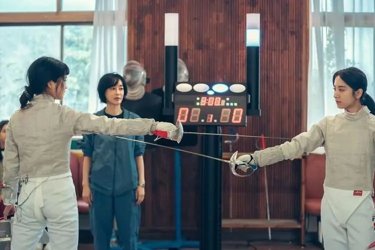 Spoiler Twenty Five Twenty One Episode 2 : Na Hee Do Akhirnya Berlatih Anggar Bersama Ko Yu Rim