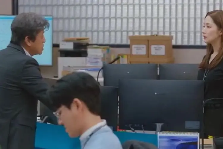 Spoiler Forecasting Love and Weather Episode 1: Jin Ha Kyung Gantikan Posisi Pak Choi Sebagai Ketua Tim