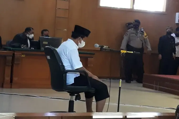 Kenapa Hakim Tak Menjatuhkan Hukuman Kebiri untuk Herry Wirawan? Ternyata Begini Jawabannya