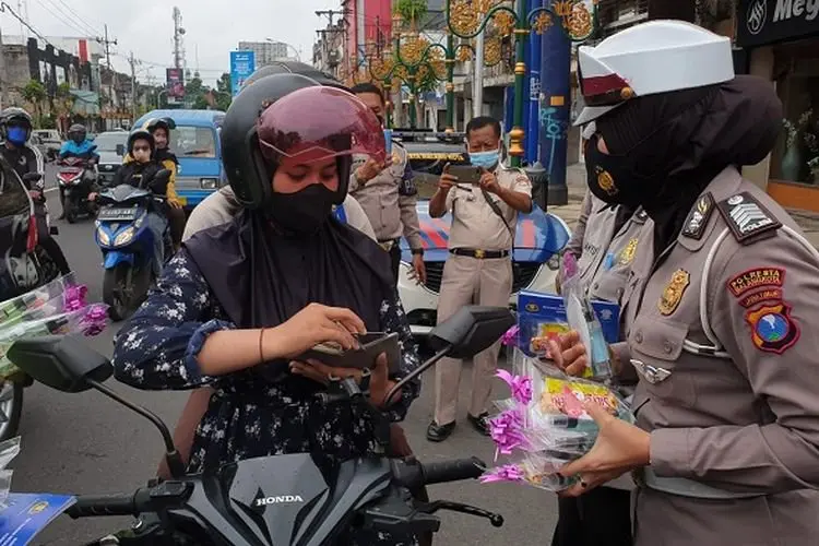 Mantap, Dokter dan Nakes Dibebaskan dari Aturan Ganjil Genap di Jakarta