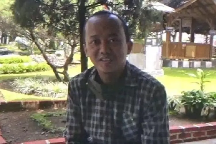 Divonis Hukuman Seumur Hidup, Akankah Ramalan Denny Darko Soal Keadaan Herry Wirawan di Penjara Terjadi?