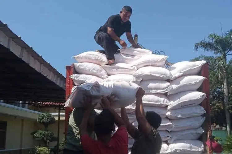 Polisi Buru Penyeleweng Pupuk Subsidi di Indramayu