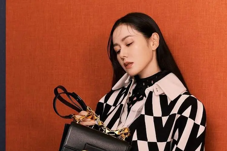 Son Ye Jin Ceritakan Perjuangan yang Dihadapi Selama 22 Tahun Karirnya di Dunia Akting